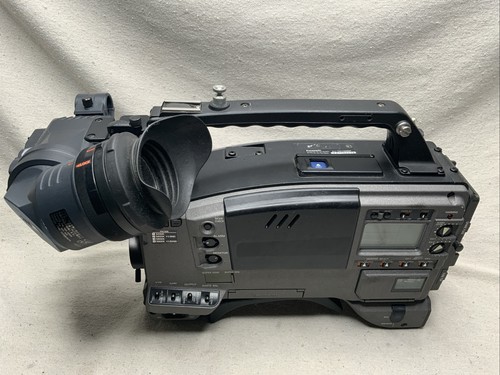 Panasonic AJ-D610WBP DVCPRO Professional Camcorder - Picture 8 of 11