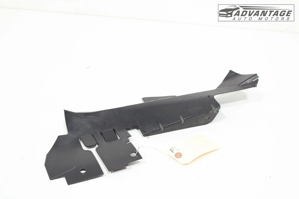 Chevrolet Camaro 2016-2023 radiador deflector de aire inferior cubierta lateral izquierda OEM Foto 2 de 4