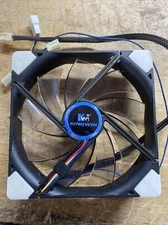 Kingwin DB-125 Duro Bearing 120mm Red Frame / White LED PC *TESTED*