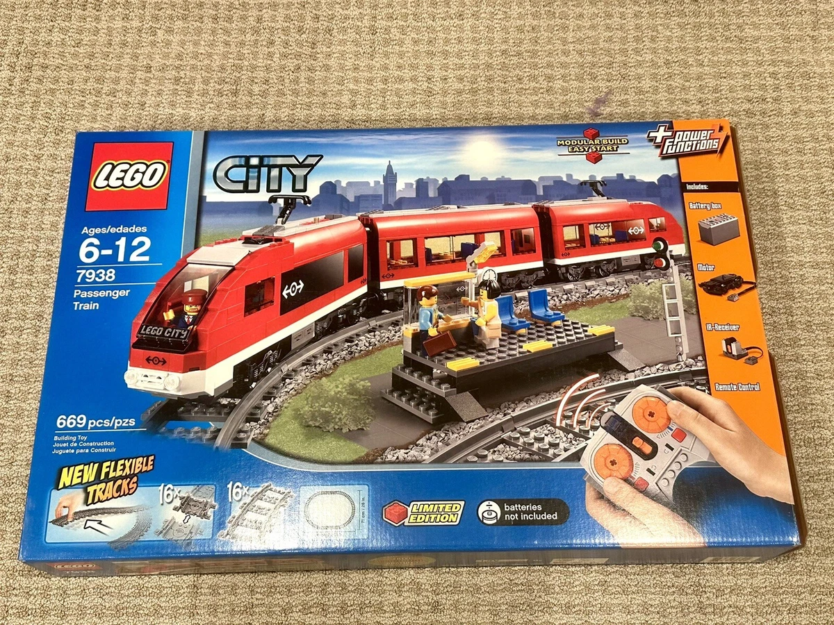 LEGO City - Le train de passagers - 7938