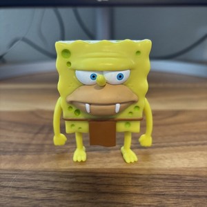 BOB L'ÉPONGE KAH-RAH-TAY REACTION FIGURES - SUPER7
