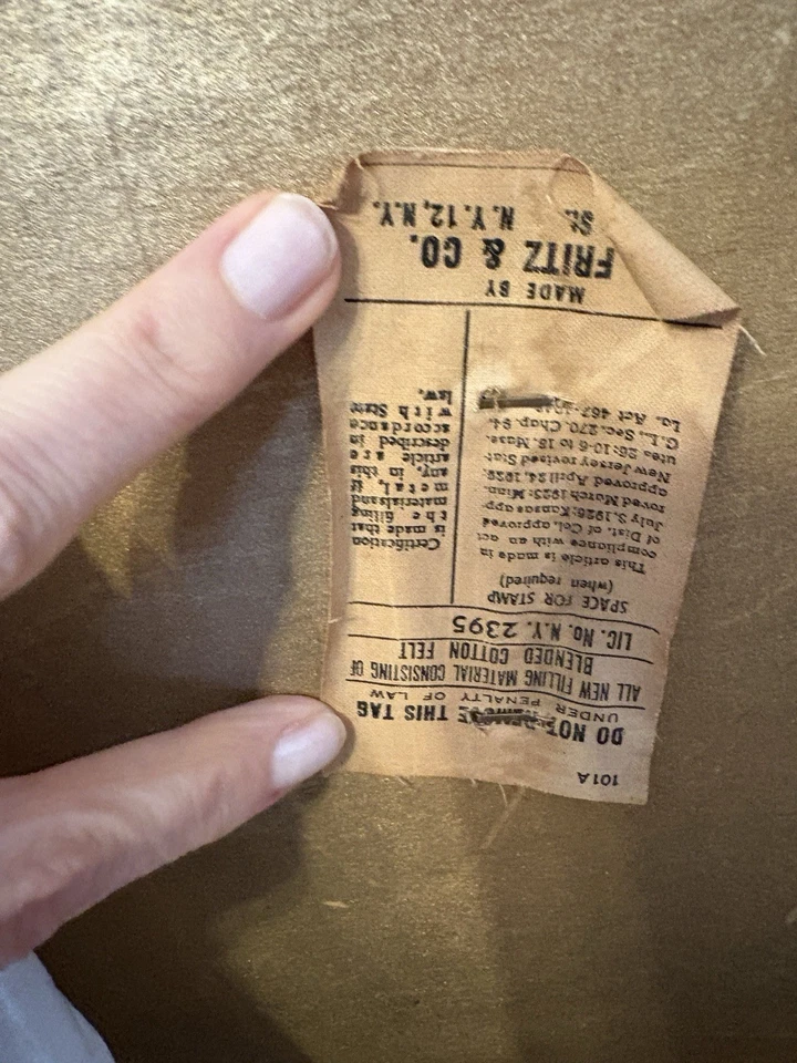 Sillas plegables antiguas de terciopelo dorado de A. Fritz and Co - Juego de 2 Foto 3 de 4