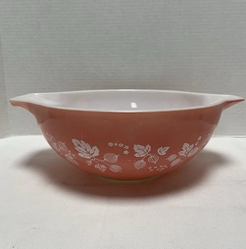 Pyrex 4qt #444 Pink Gooseberry Cinderella Mixing Bowl 50's/60's