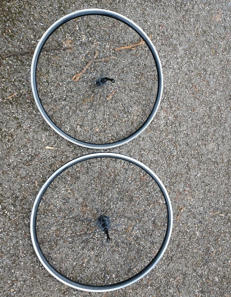 Airstream SL Laufradsatz 28Zoll Felgen 690+835g LRS 30mm Alu Shimano 8bis 11Fach