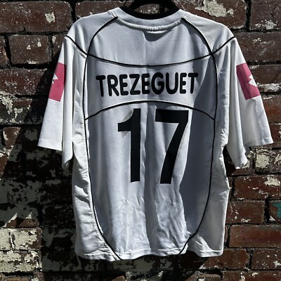Juventus 2002/03 Away Football Shirt TREZEGUET 17 Classic Vintage