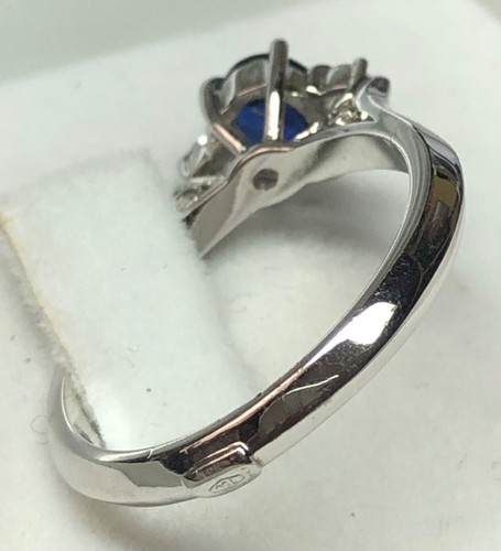 Anello in Oro Bianco 750°/°° 18kt. Zaffiro Birmano Naturale e Diamanti Valenza - Foto 7 di 9