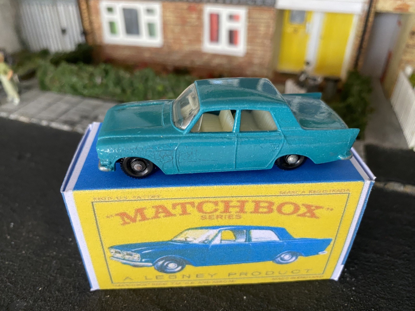 Matchbox 33a, Ford Zodiac - Free Price Guide & Review