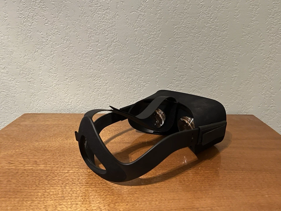 Meta Oculus Rift CV1 VR Headset Untested - Image 2 of 3