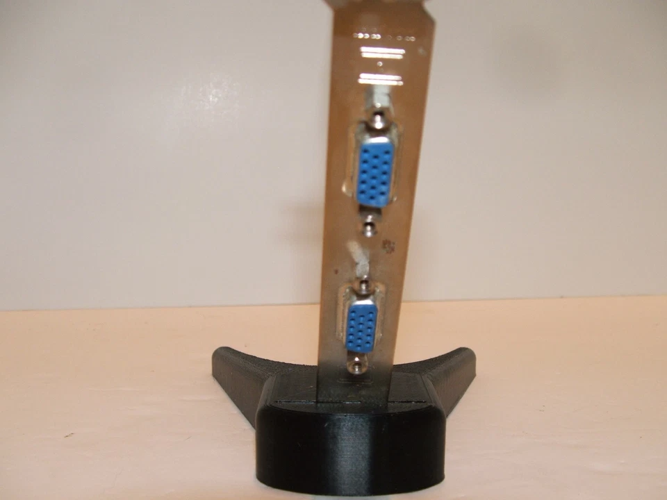 Matrox G450 Dual Head   16MB AGP 4X   Video Card G45MDHA16DOE6F - Image 2 of 4