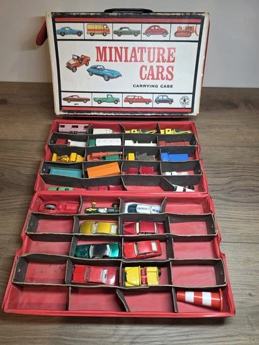 VINTAGE 1966 Mattel Matchbox Lesney Case & Lot Of 27 -With Redline's- Collection