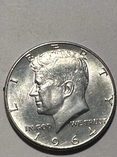 New ListingBEAUTIFUL 1964 Mint Silver Kennedy Half Dollar N340