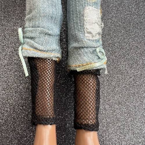 Bratz Doll Pampered Pupz Sasha With Clothing; Pink Shirt, Blue Jeans & Heels. 🩷 - Picture 9 of 24