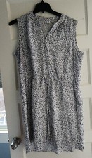 Gap Womens Xlarge Blue White Floral Sleeveless Cinch Waist Lined V-Neck NWT