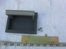 60505-006 60605-007 2⅝"x4" Handle, Used