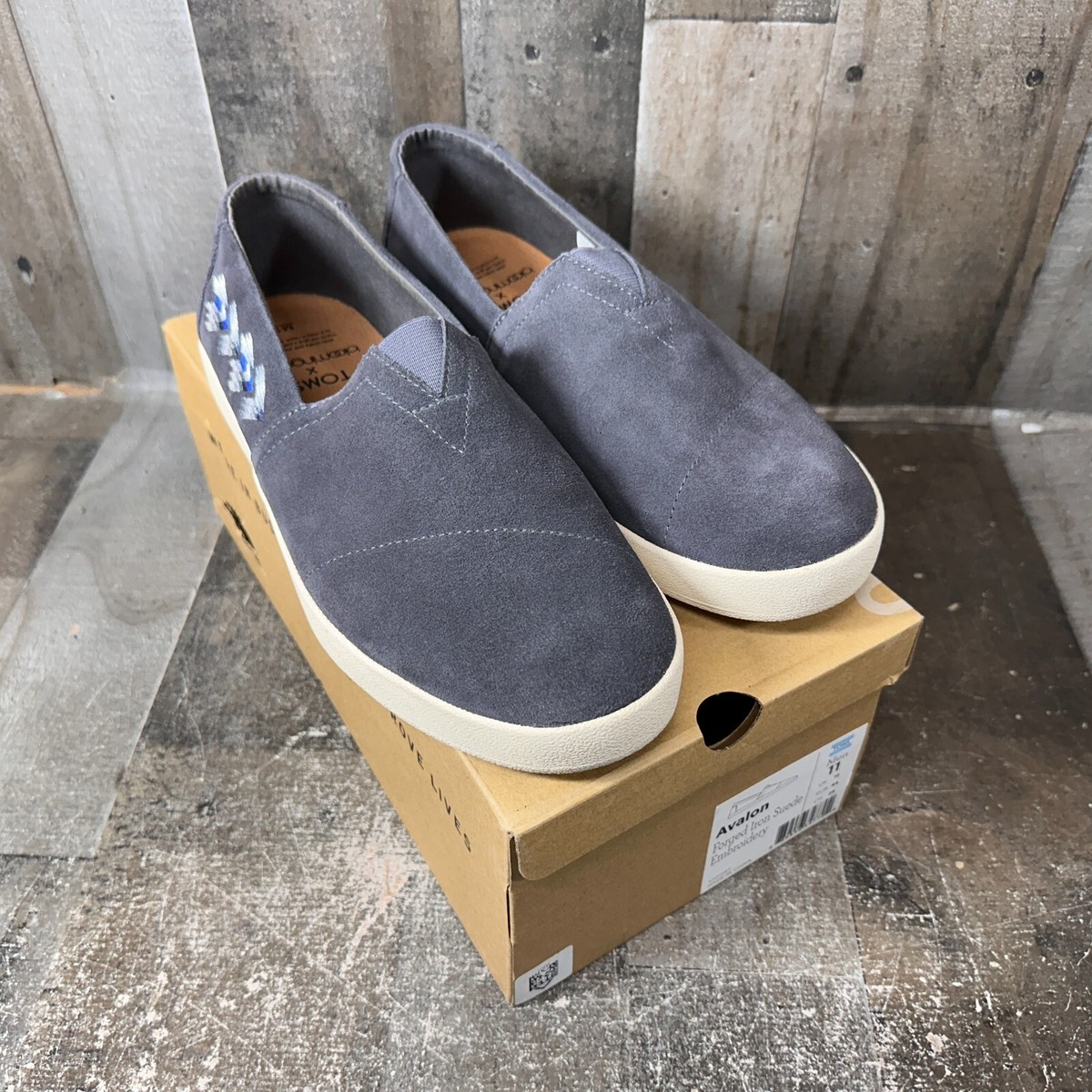 Toms embroidered slip on mens. Suede Amazon.com | TOMS Men main image 3