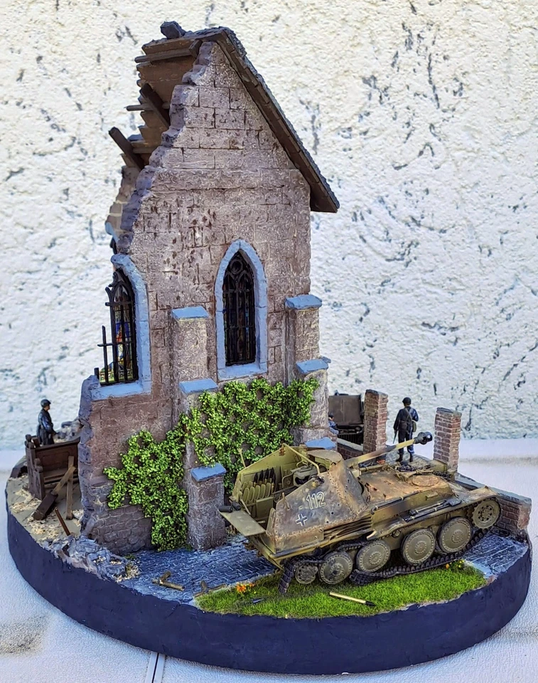 Diorama scala 1/35 2ª Guerra Mondiale: Marder III tedesco e Willys americano - Immagine 3 di 4