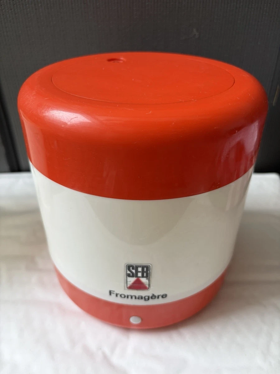 L'ancienne fromagère SEB, rouge et blanche