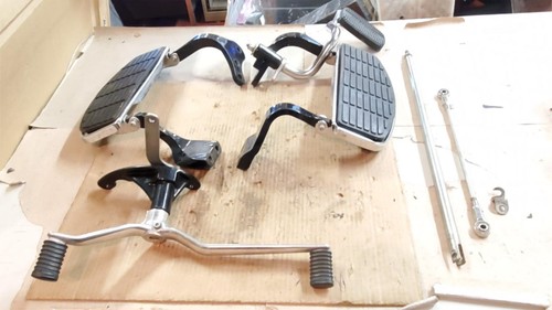 OEM Dyna Defender Drivers Floorboards FXD FXDL Harley Police Foot Controls Pedal - Picture 1 of 6