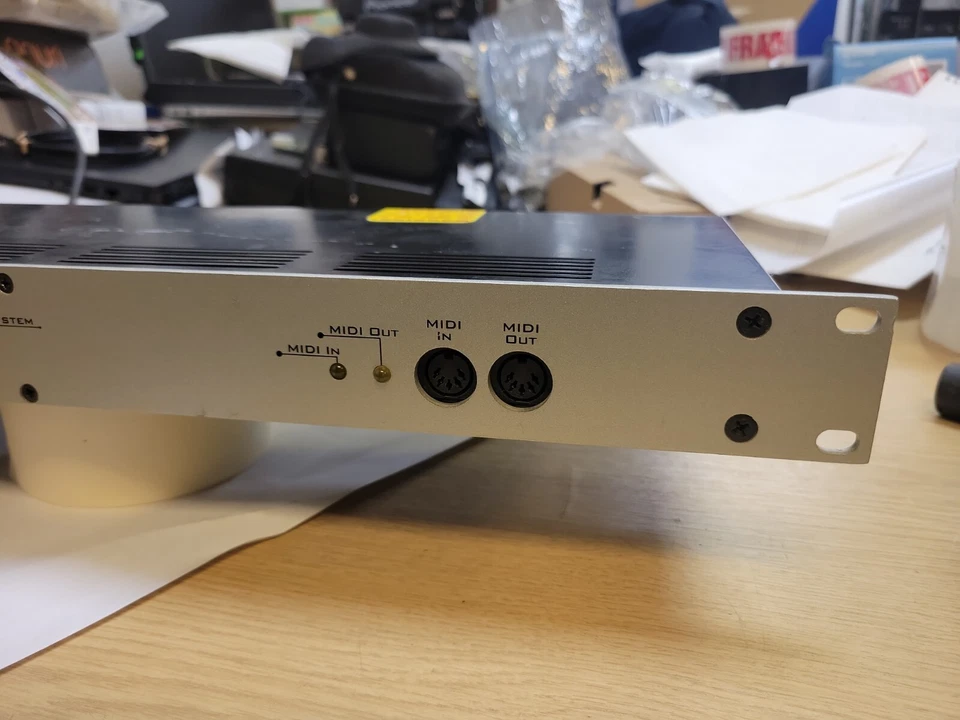 M Audio Delta 1010 24bit 96KHz Digital Recording System. NOT POWERING ON. - Image 4 of 4