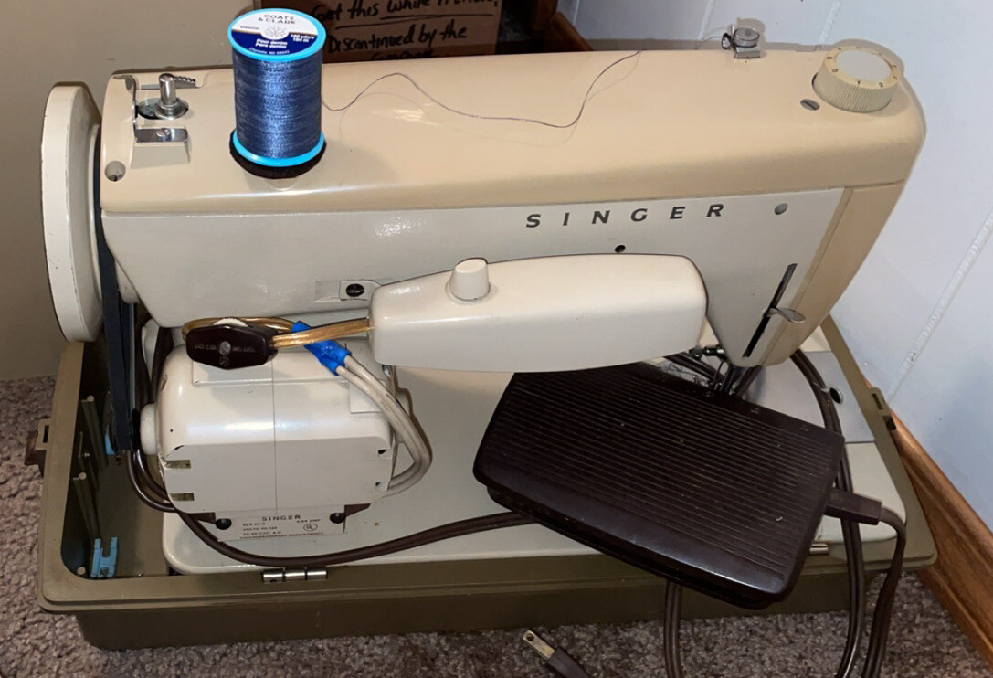 Vintage Fashion Mate Singer Sewing Machine Model 237 Hard Cover Carrying Case eBay