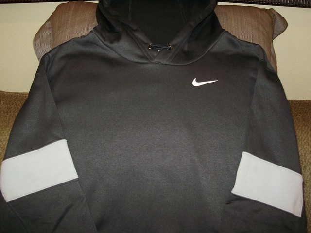 nike therma hoodie 3xl