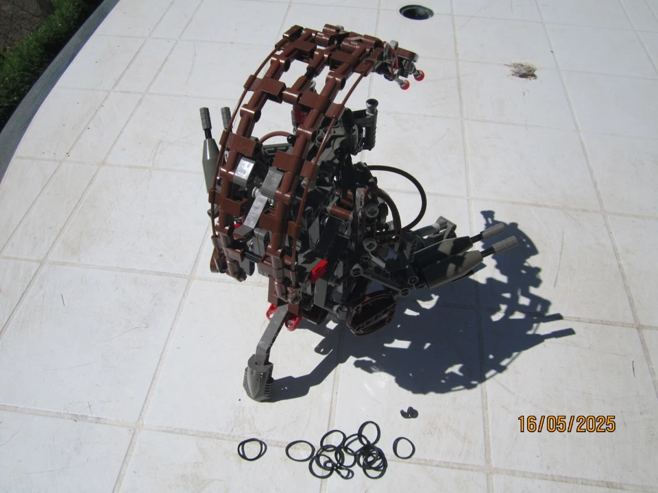 LEGO Technic 8002 Destroyer Droid, photo 4 sur 5