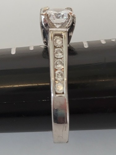 Crystal Silvertone Ring - Picture 4 of 4