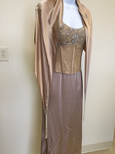 Boutique di montaggio, abito da donna, lungo, champagne, impreziosito, con scialle, taglia 6.: - Foto 5 di 12