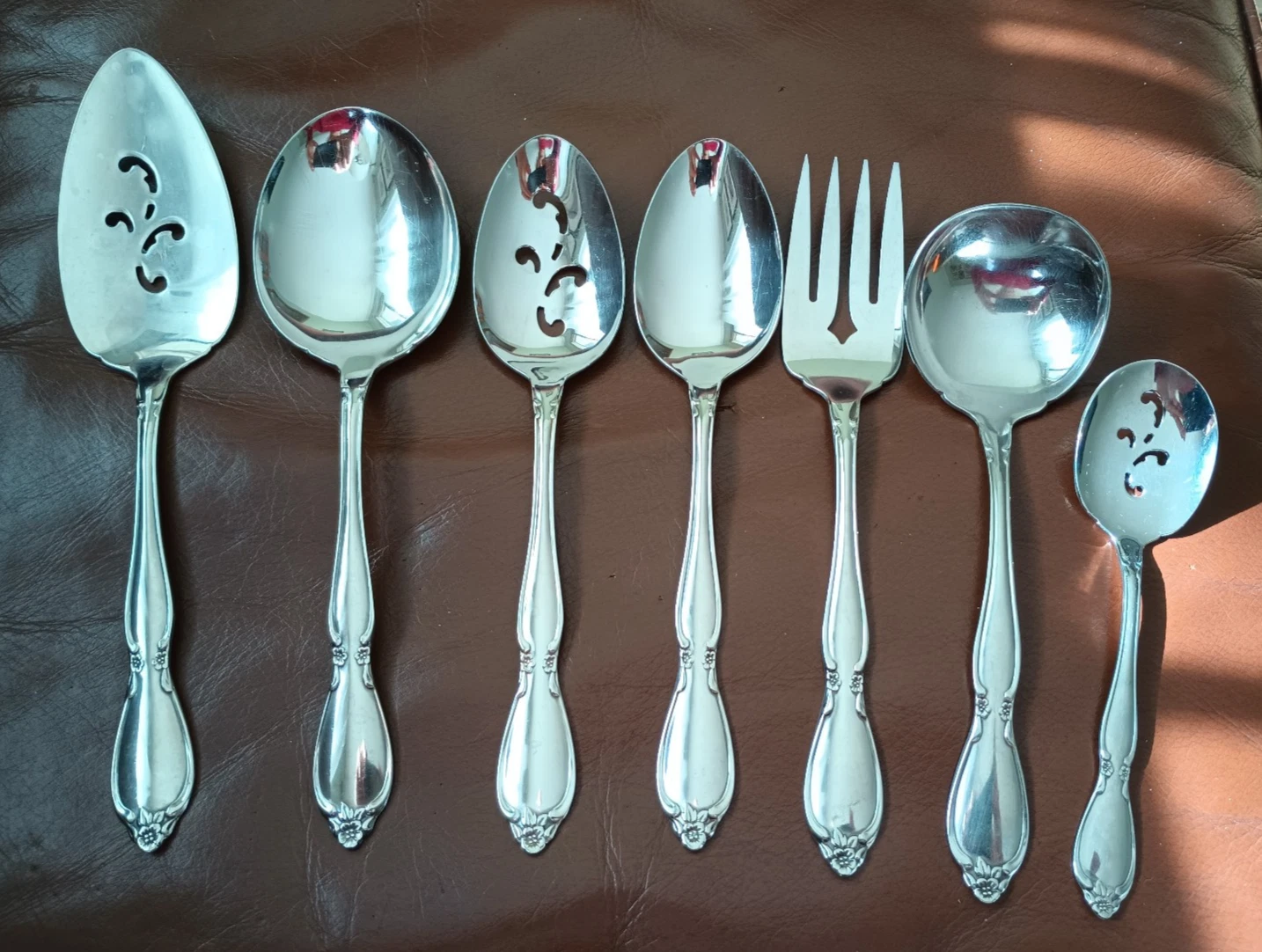 ONEIDA CHATELAINE STAINLESS HOSTESS/SERVING PIECES LOT 7 PC