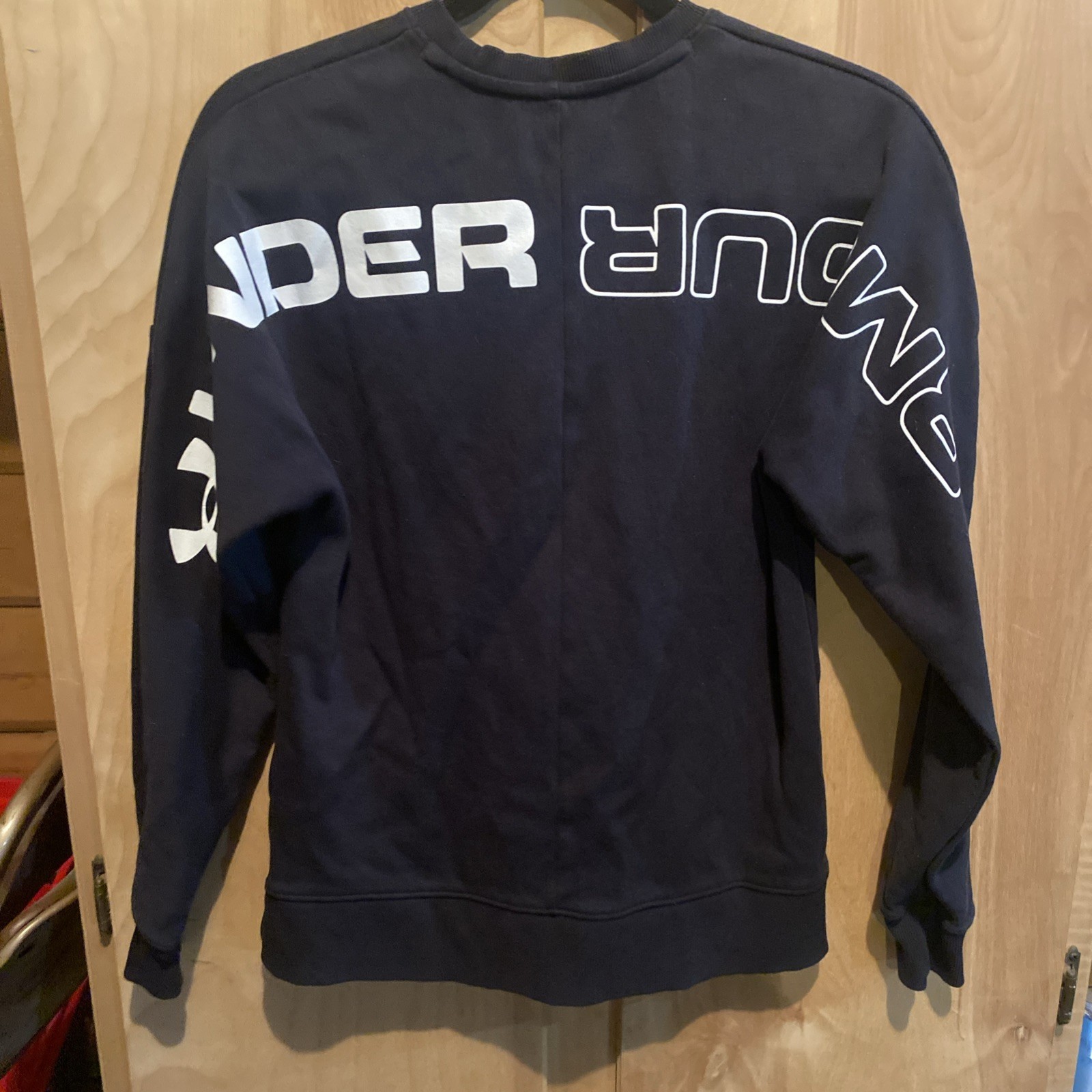 Underarmour Sweatshirt. Youth XL. Black. Long Sleeve. Pullover. thumbnail 4