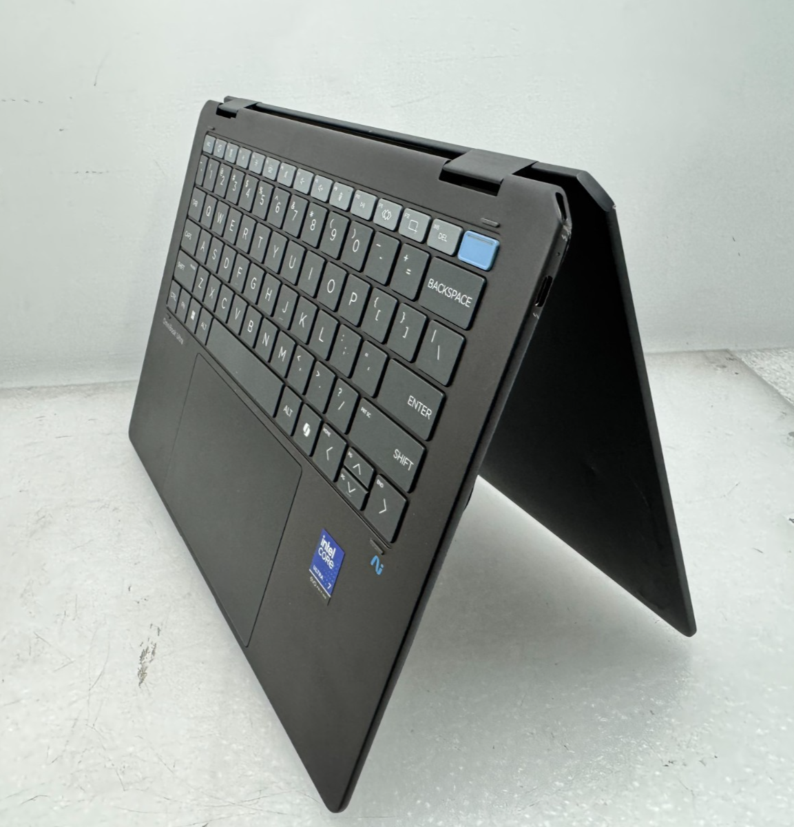 HP OmniBook Ultra Flip 14-fh0013dx Ultra 7 256V@2.2Ghz 16G RAM