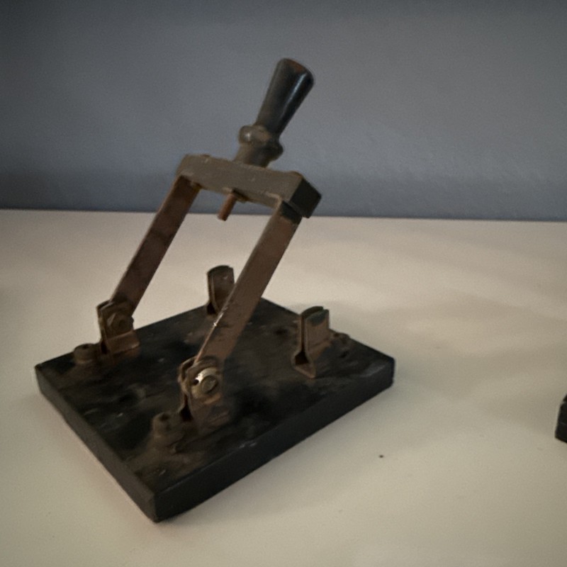 Trumbull Antique 25amp Knife Switch. Small Size 4x4.5 Inch.