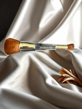 Trish McEvoy Wet/Dry Even Skin Brush (foundation concealer, double ended) New