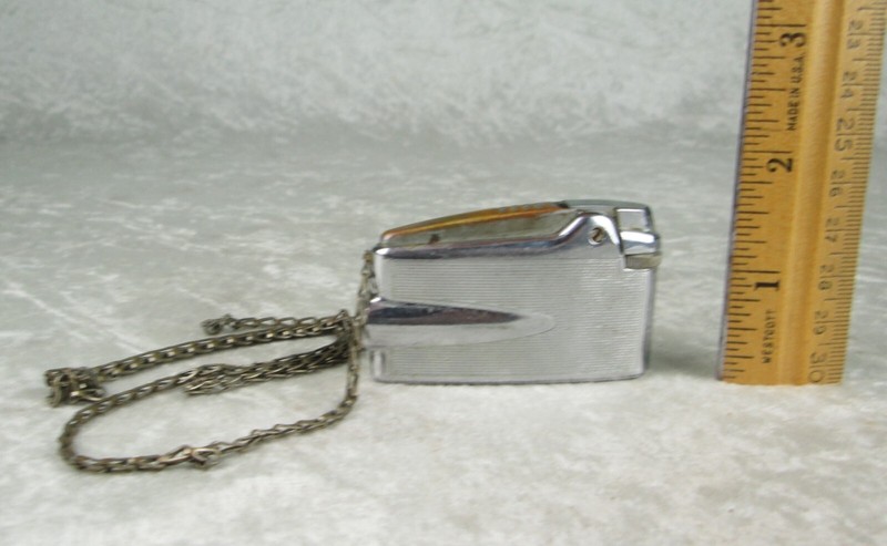 Ronson Varaflame Art Deco Pocket Lighter Chain Taillight 2-1/2 in Long Vintage