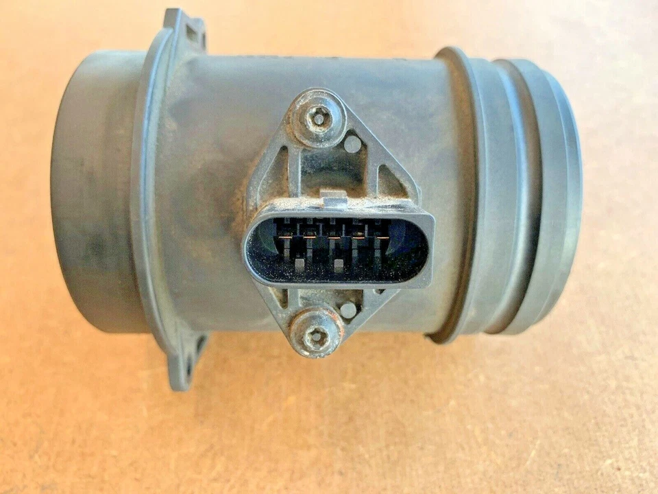 Sensor de flujo de aire másico Audi A8 A6 Quattro 2003-2010 4,2 L OEM 077133471J Foto 3 de 4