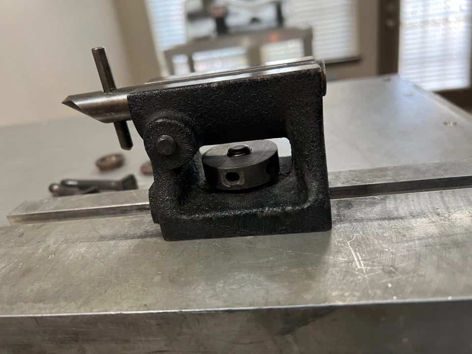 Cabezal de indexación divisorio rotativo Brown & Sharpe 6813 y contrapunto, raro Foto 3 de 4