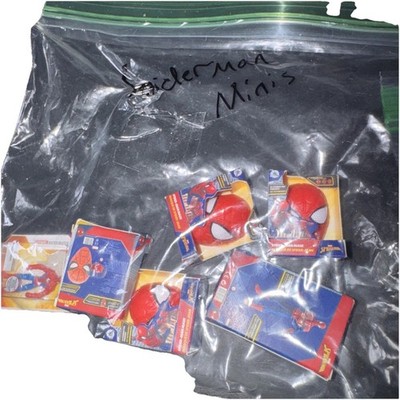 Zuru Mini Brands Disney Smallest Micro Toy Spider-Man Bundle in pics 