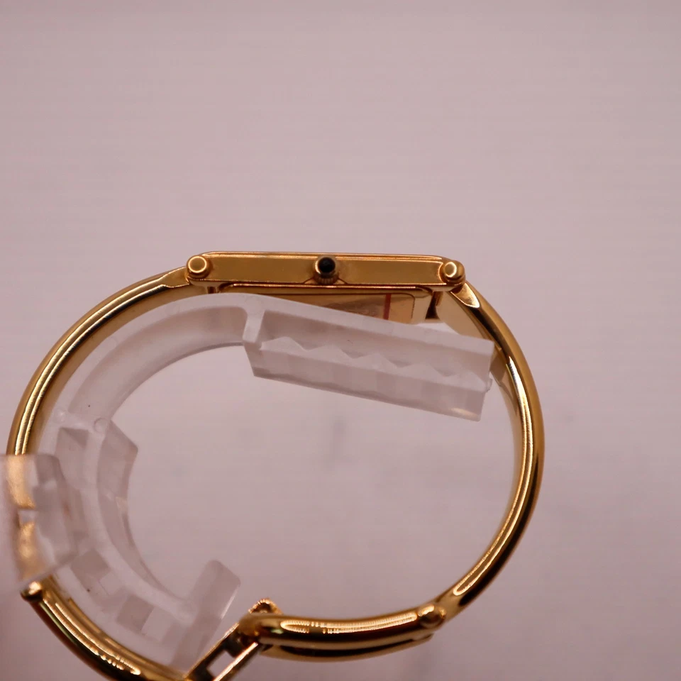 [Casi COMO NUEVO] Brazalete Vintage Gucci 1500 12 mm Cuarzo Esfera Dorada Para Mujer de JAPÓN Foto 2 de 4