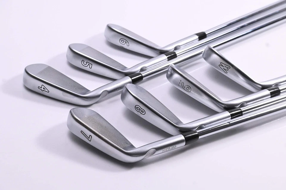 Ping iBlade Irons / 4-PW / Blue Dot / Regular Flex Ping AWT 2.0 Shafts - Image 4 of 4