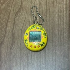 Rare Bandai Mori de Hakken Tamagotchi Found in the forest yellow Virtual Pet Toy