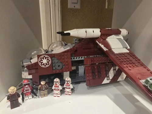 LEGO Star Wars: Coruscant Guard Gunship (75354) Read Description!