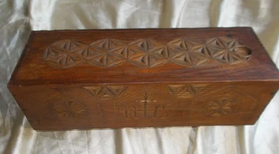 GRAND COFFRET A FUSEAUX de DENTELLIERE/ART POPULAIRE/XIX EME/ AUVERGNE - Photo 1/4