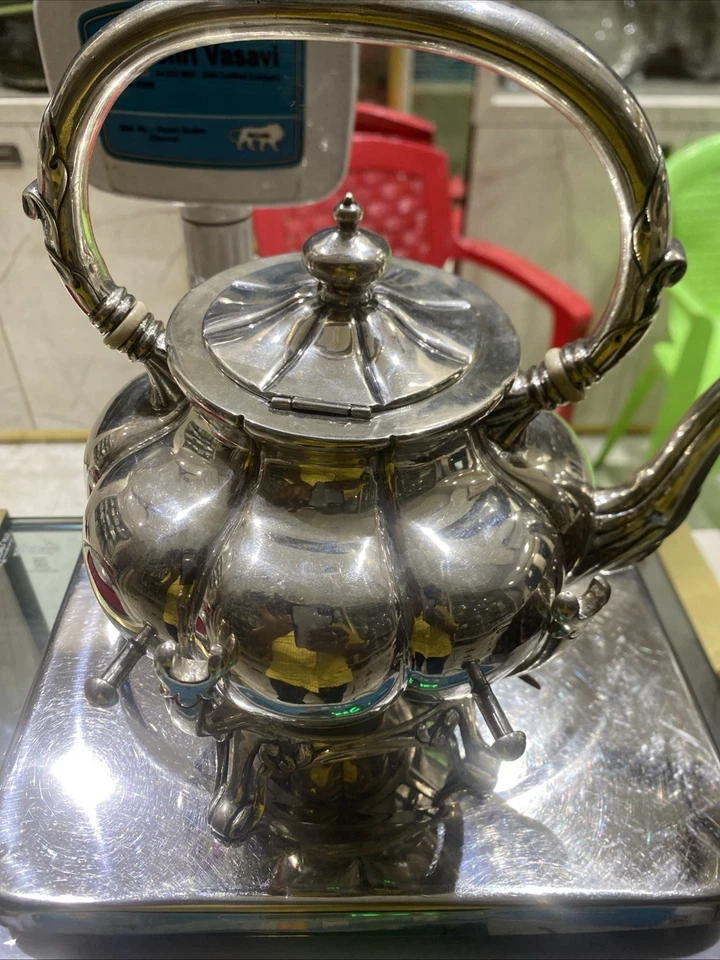 Chaleira de chá de prata esterlina com aquecedor Hallmarked 1865 gramas - Imagem 2 de 4