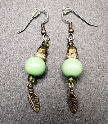 Beautiful Green  Costume dangle Glass Bead & Feather Earrings Handmade brand new