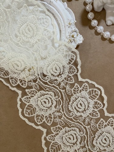 Bordo in pizzo ricamato floreale vintage 2 anni, bordo smerlato ottimo per decorazione sposa - Foto 9 di 9