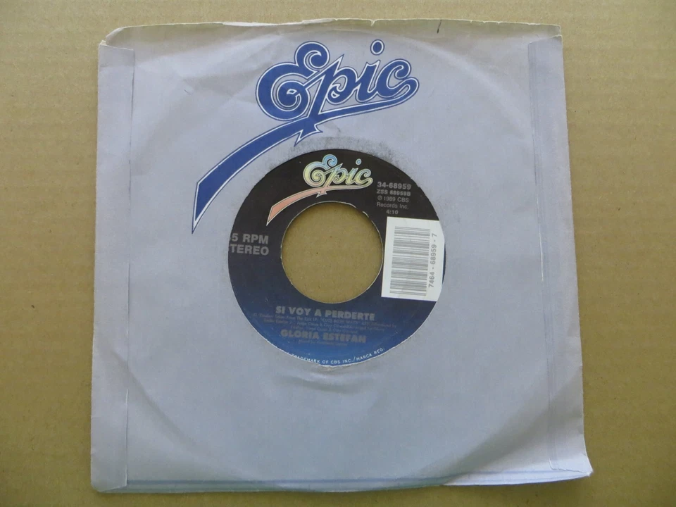 Gloria Estefan – Don't Wanna Lose You - 1989 Epic 34-68959 7" Single VG+/Generic - Image 2 of 4