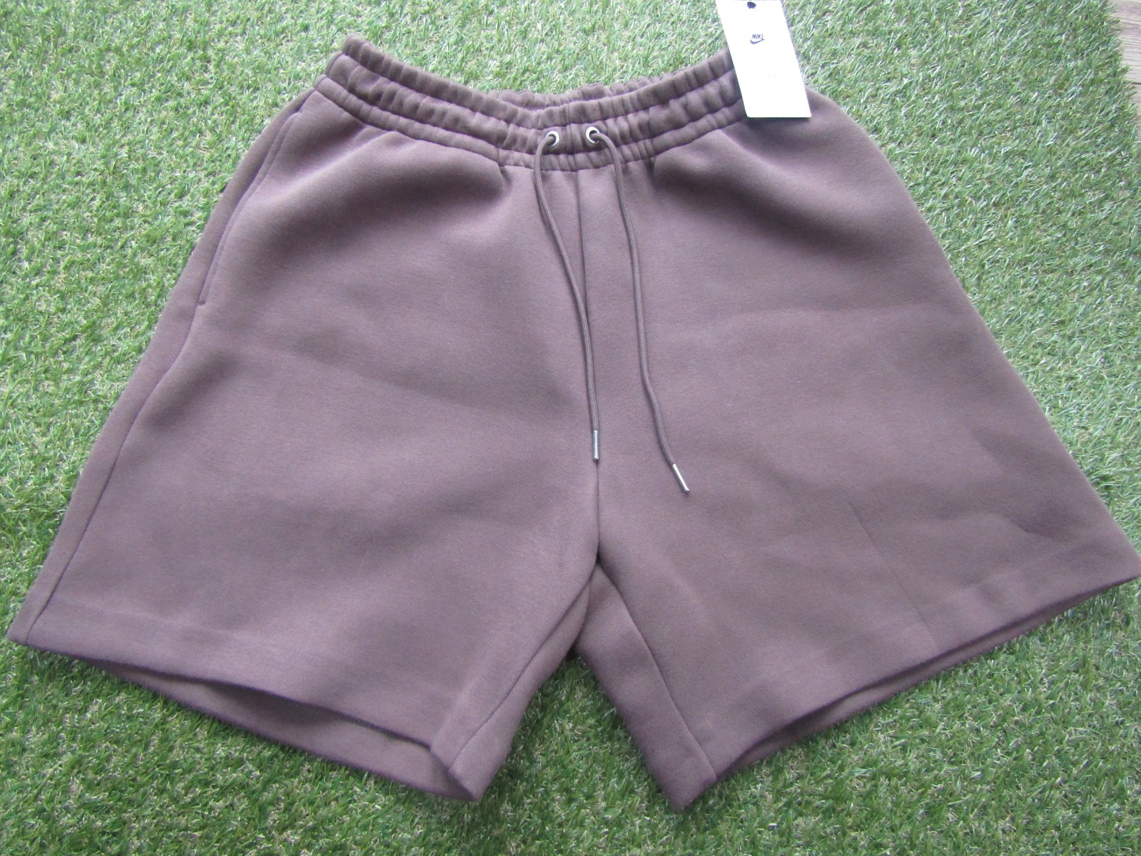 Nike Sportswear Tech Fleece Reimagined Men's Fleece Shorts - Size Small - Brown