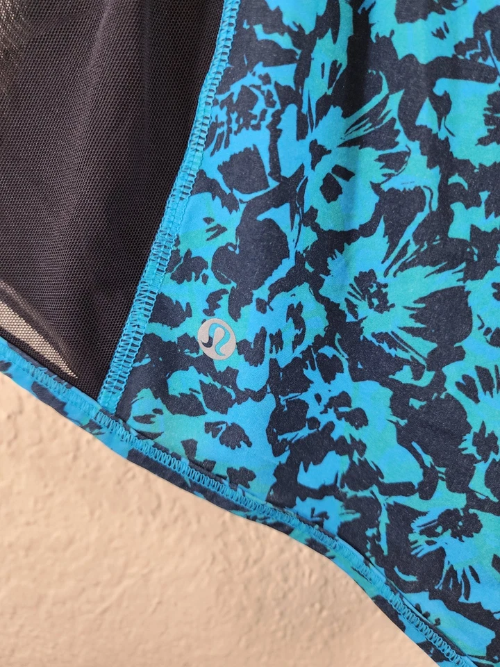 Lululemon 女式 6 码蓝色黑色网纱短衬里 — 第 3/4 张图片
