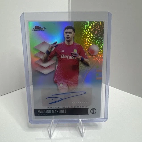 2025-26 Topps Finest UEFA Club Competitions Emiliano Martínez Auto 🇦🇷