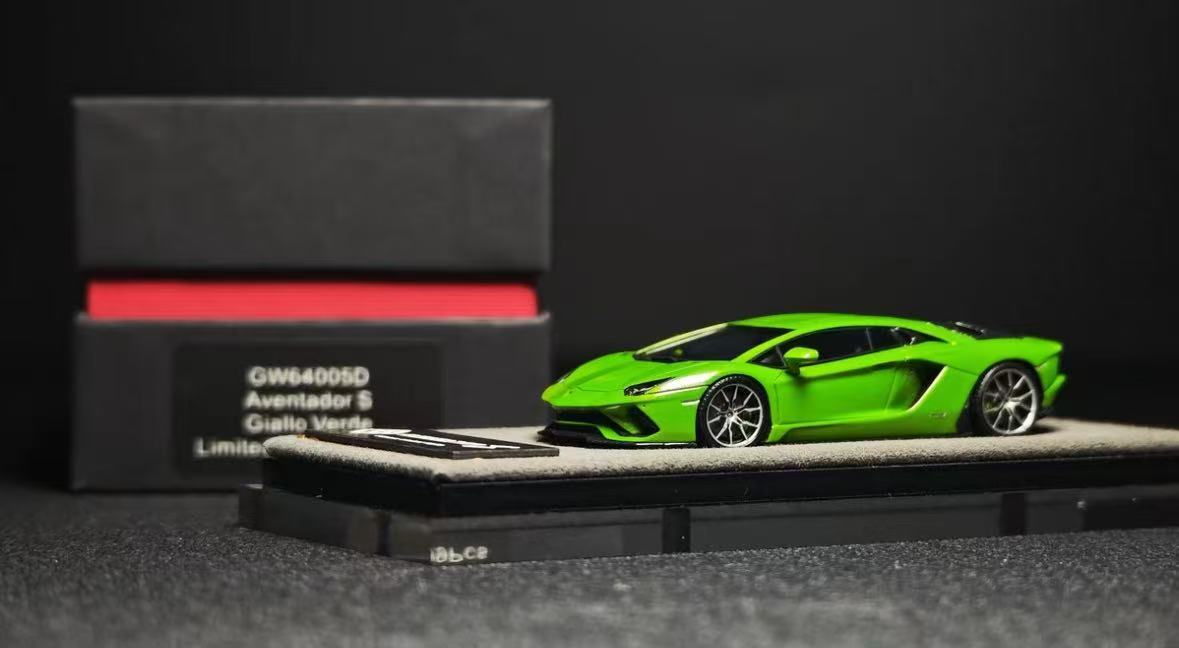 God'Wealth GW 1:64 Green Lamborghini Aventador S LP740-4